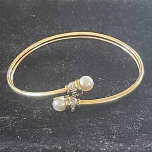 10k Pearl and Diamonds Bypass Bangle